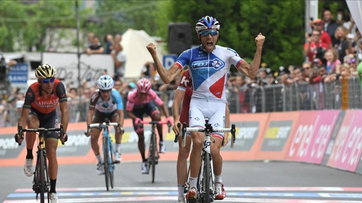 Pinot celebra el triunfo y luchará también por el Giro