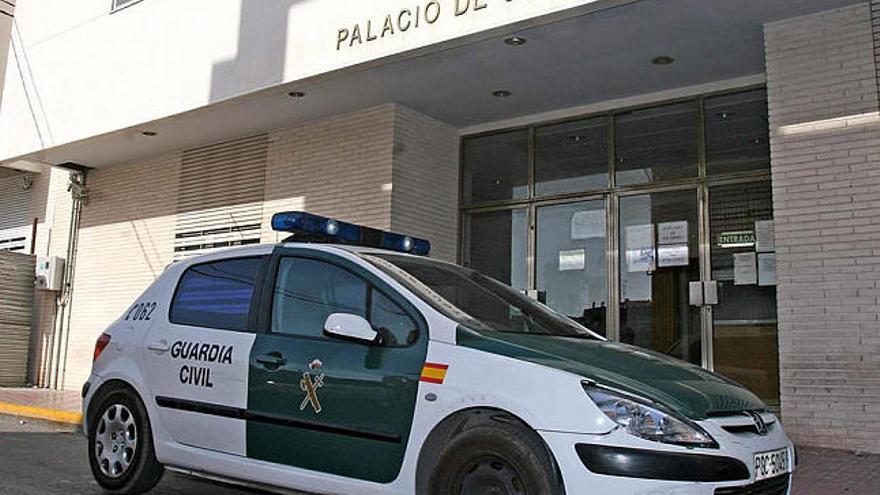 Detención. La Guardia Civil intervino en la búsqueda del sobrino de la víctima.