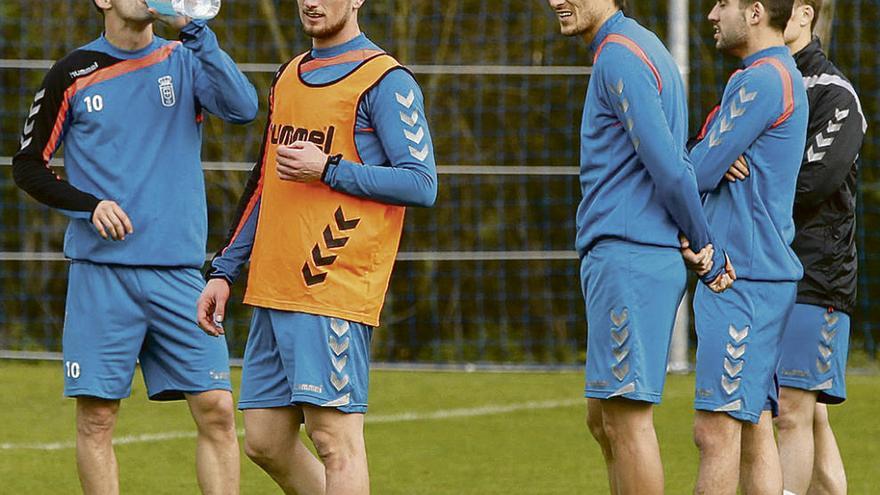 Linares, Valle, Vila, Johannesson y Susaeta, en un entrenamiento.