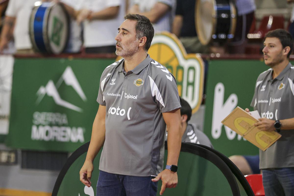Gonzalo Rodríguez durante un partido de pretemporada del Cajasol Coto Córdoba CB.