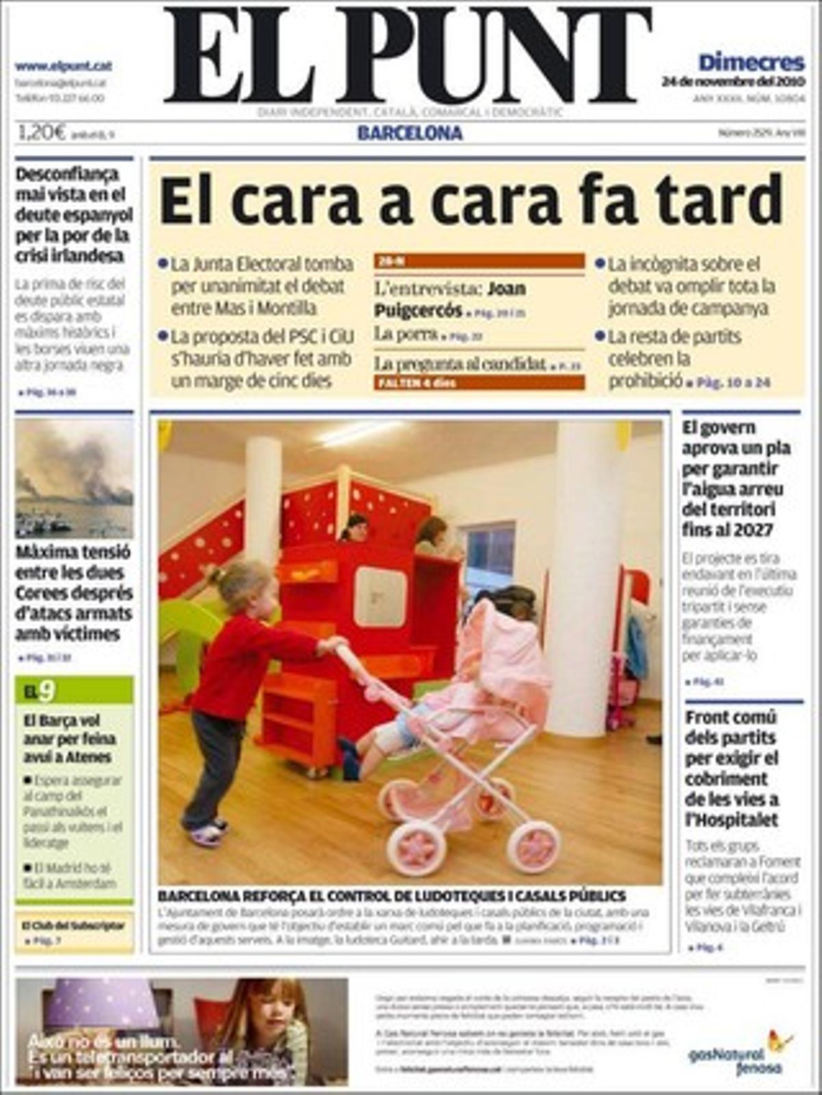 ’El Punt’ dóna rellevància a més al fet que l’escola valenciana intenta reforçar la seva unitat per por de noves retallades lingüístiques valencianes per part de la Generalitat de Francisco Camps.