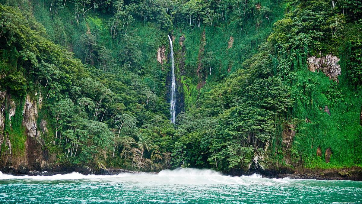 Esta es la isla del Coco, la impresionante isla de las mil cascadas