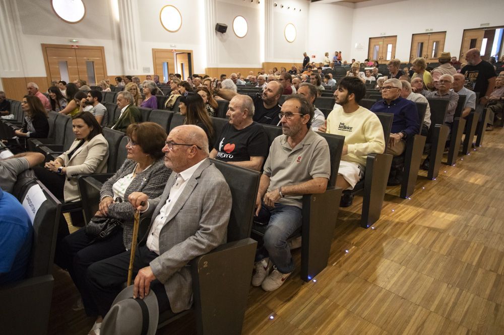 Acto de campaña de Iniciativa Porteña en el Teatro de Begoña del Puerto de Sagunto