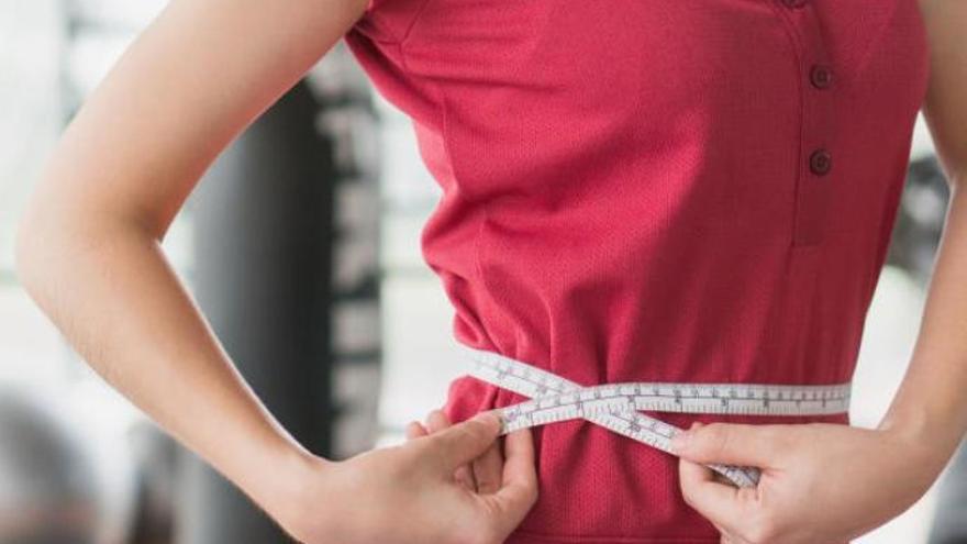 El pequeño cambio que te descontará 600 calorías al día y te ayudará a perder peso