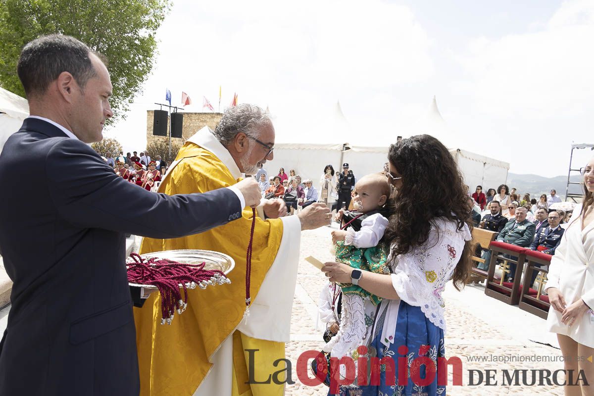 Fiestas de Caravaca | Imposición de cruces a los nuevos hermanos cofrades de la Vera Cruz