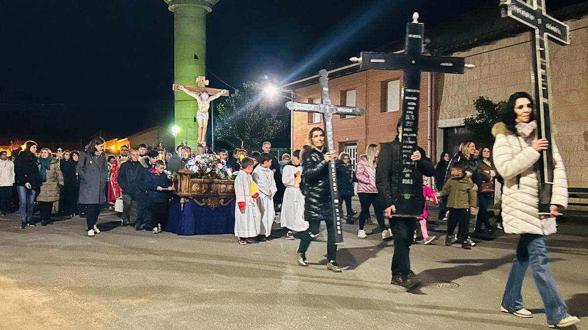 Via Crucis en San Cristóbal de Entreviñas.