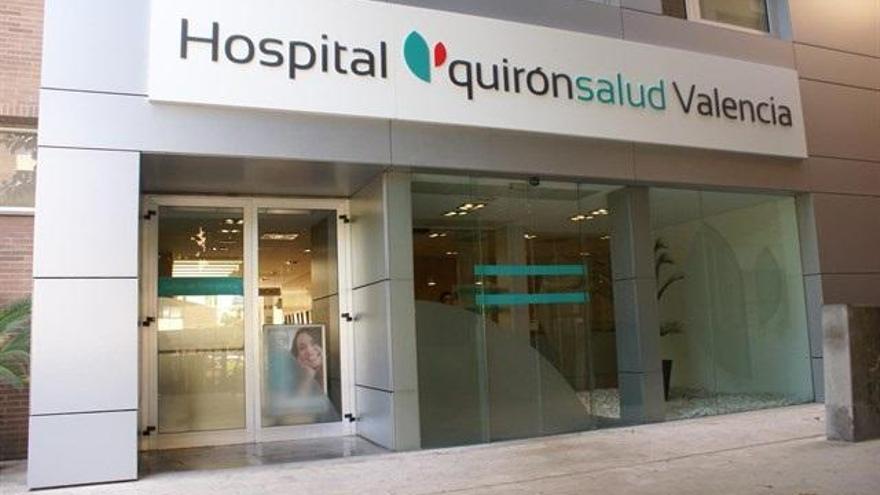 El equipo dermatólogo de Quirónsalud y de Instituto Médico Ricart ha desarrollado protocolos para solucionar el acné en adultos.