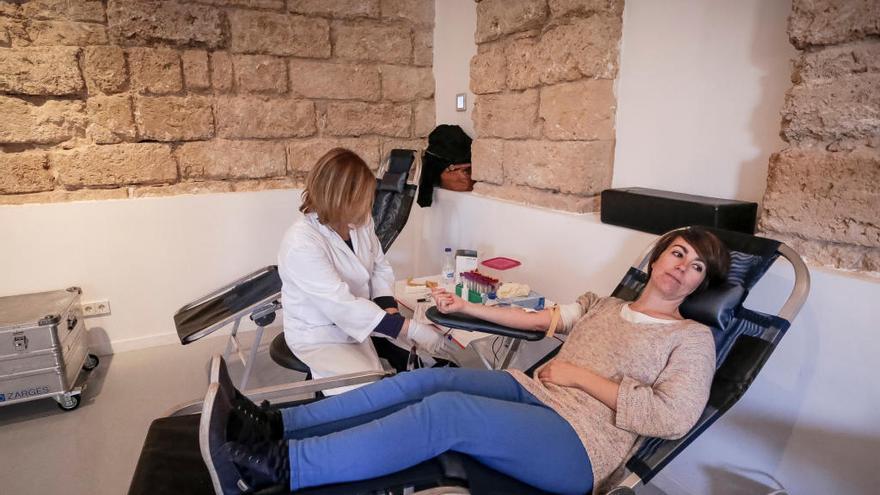 El Banco de Sangre de Balears pide más donaciones durante estas fiestas