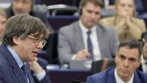 Puigdemont y Sánchez, en el Parlamento Europeo el 13 de diciembre.