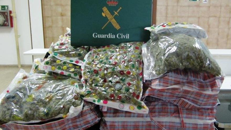 Enxampen un conductor amb 75 quilos de marihuana a La Jonquera