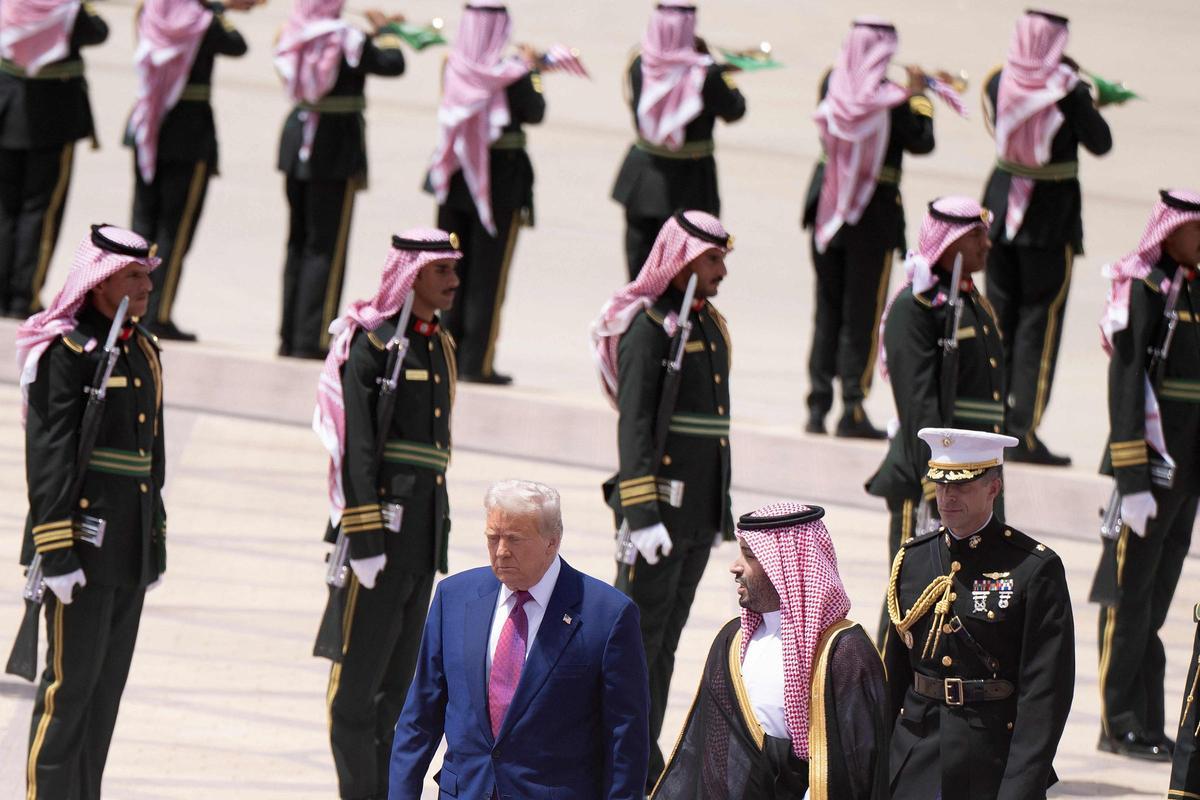 Trump comienza en Arabia Saudí su gira por Oriente Próximo
