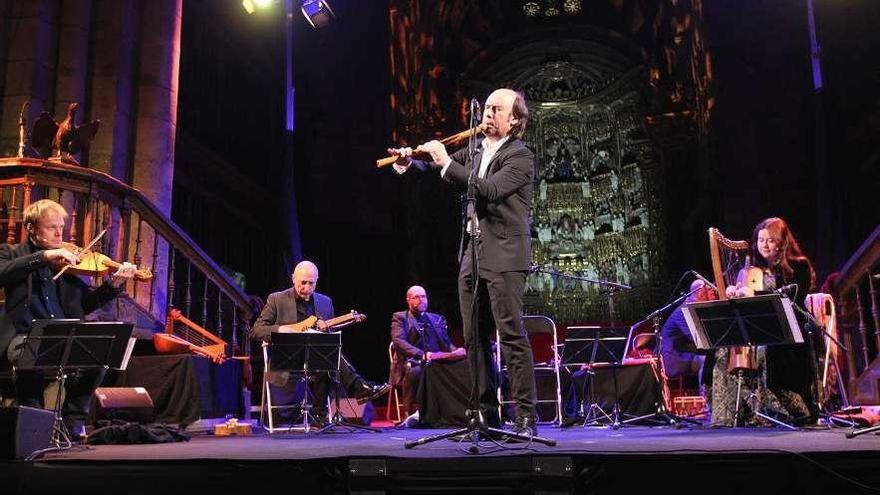 Concierto de Carlos Núñez en la catedral, dentro del ciclo del Pórtico do Paraíso. // Iñaki Osorio