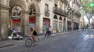 La caída del turismo cuestiona el patrón comercial del centro de Barcelona
