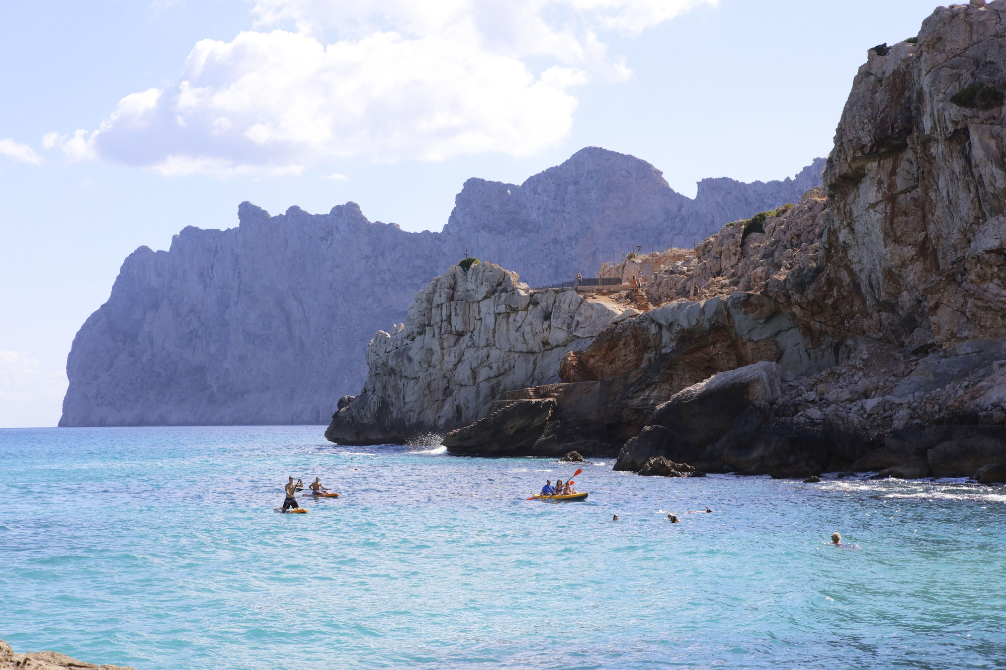 Ruhige Bucht mit dezentem Zuwachs: Ein Besuch in Cala Sant Vicenç