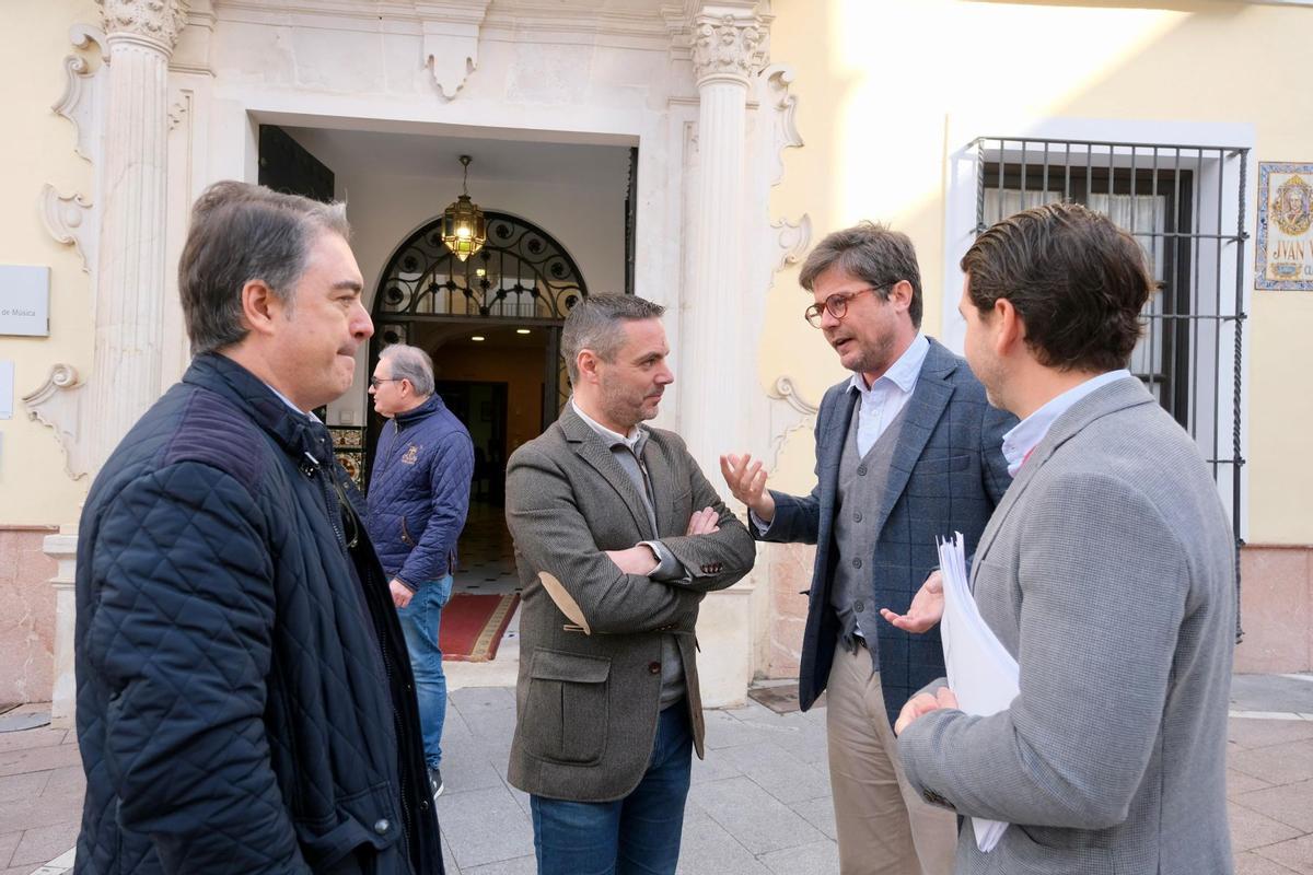 Diego Copé ha visitado también el ayuntamiento de Cabra.