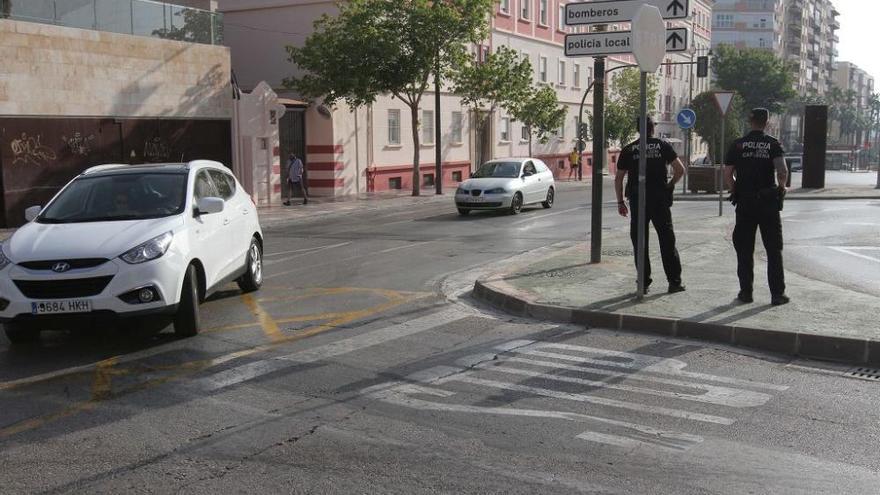 Centenares de personas se presentan a la oposición de auxiliar administrativo