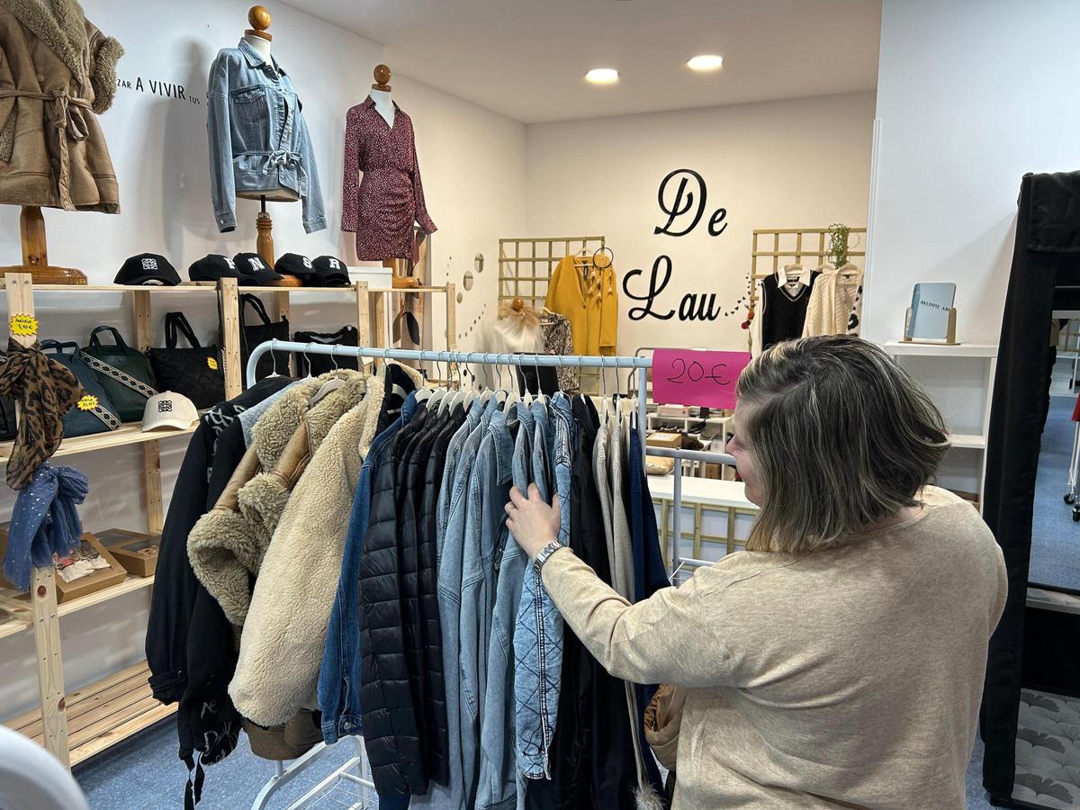 De Lau, la tienda de ropa para mujer de Luara Pérez, en Grado.