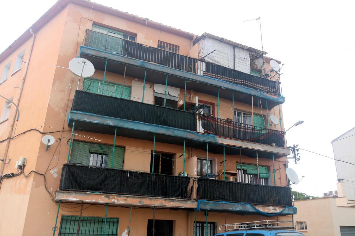 Les imatges de l'estat del bloc de la Creueta de Girona