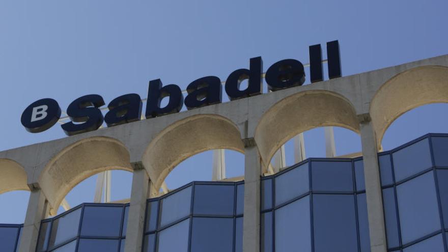 El Sabadell busca comprador para 3.300 millones en créditos y ladrillo de la CAM