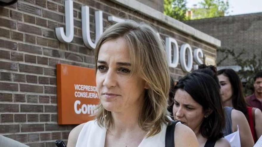 La nueva candidata a las generales de Podemos Tania Sánchez. // Efe