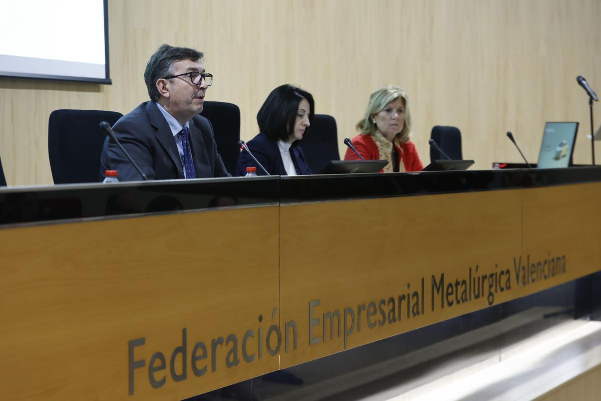 Vicente Lafuente, Rebeca Torrpó y Marta Blázquez, hoy en la jornada