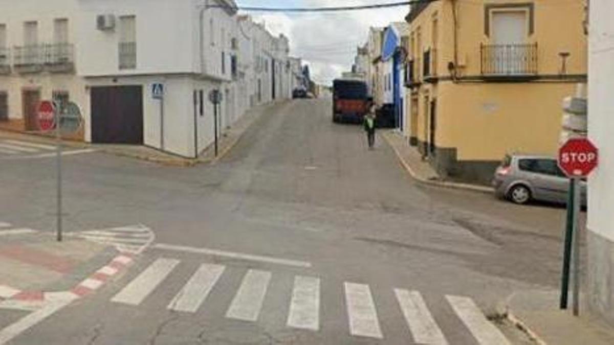 Cruce que conecta la Calle Feria con la Calle Poniente.
