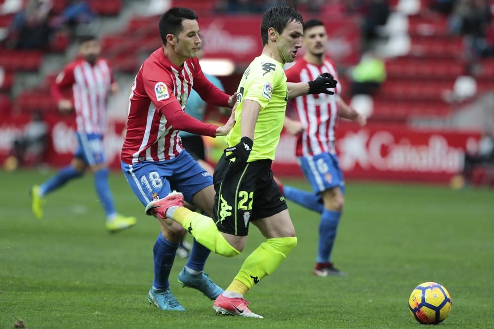 El Córdoba CF cae ante el Sporting.