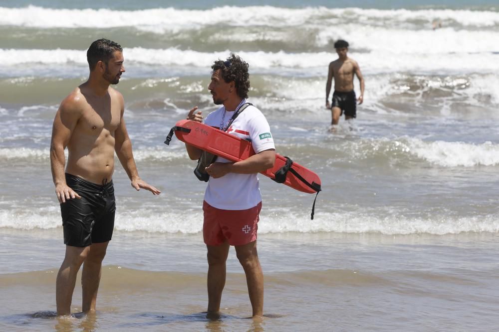 València cierra al baño las playas de la Malva-rosa y el Cabanyal