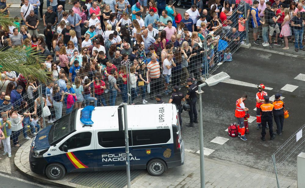 Primera mascletá de las Hogueras del 90 aniversario.