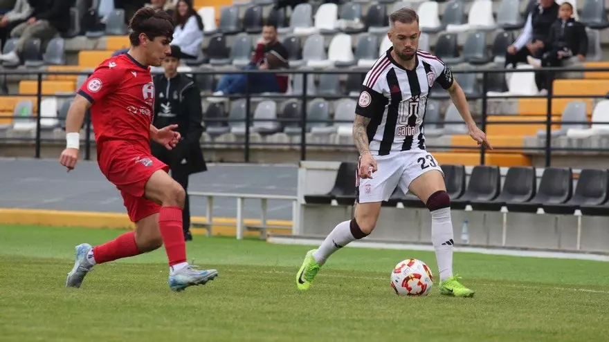 Resumen del partido CD Badajoz - CD Diocesano