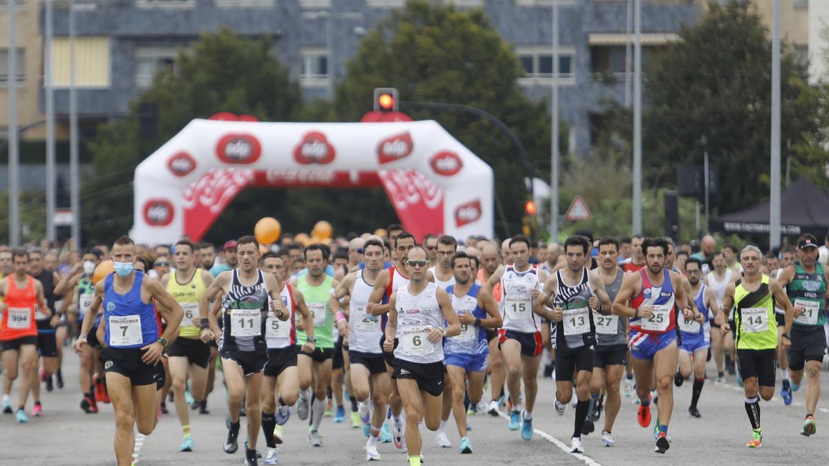 En imágenes: así fue la Media Maratón de Gijón