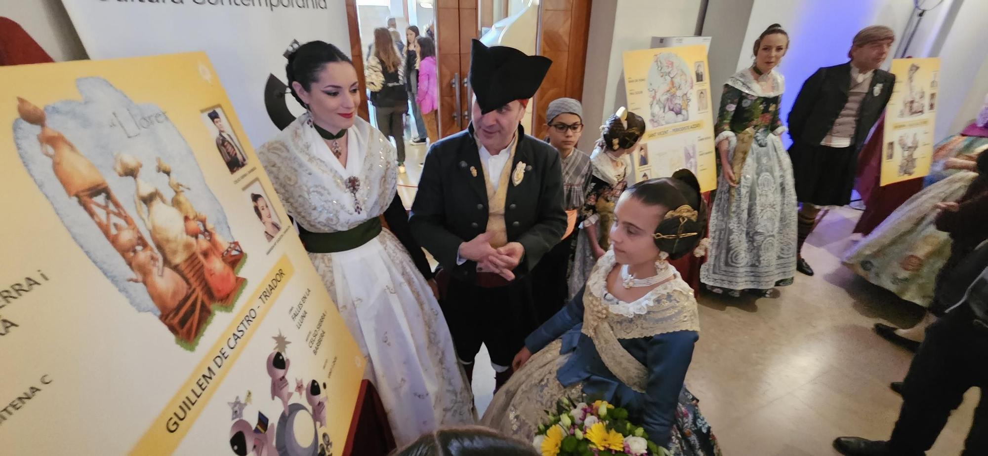 La fiesta de las fallas del Pilar-Sant Francesc con Marina y la corte infantil