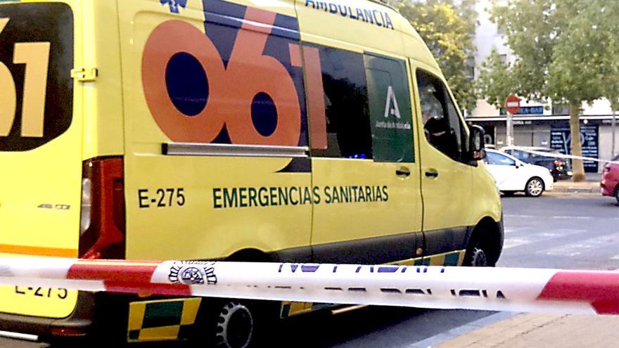Una agresión a navajazos en plena calle acaba con dos heridos en la Plaza de la Gavidia de Sevilla