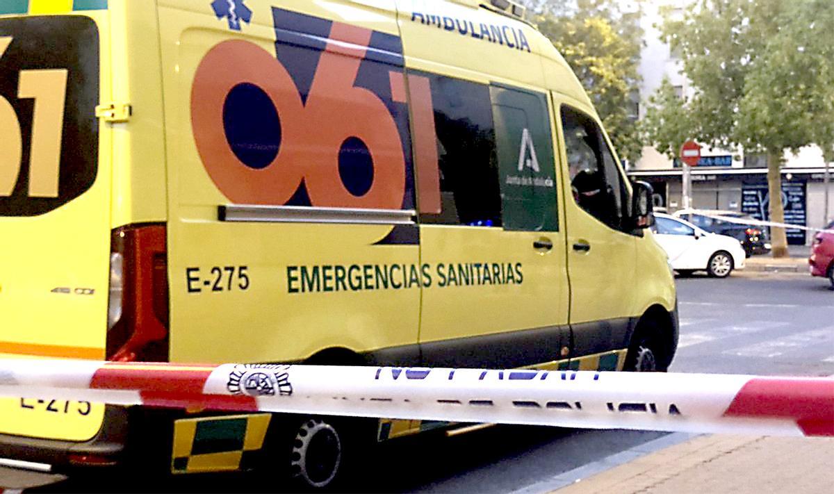 Una ambulancia del 061.