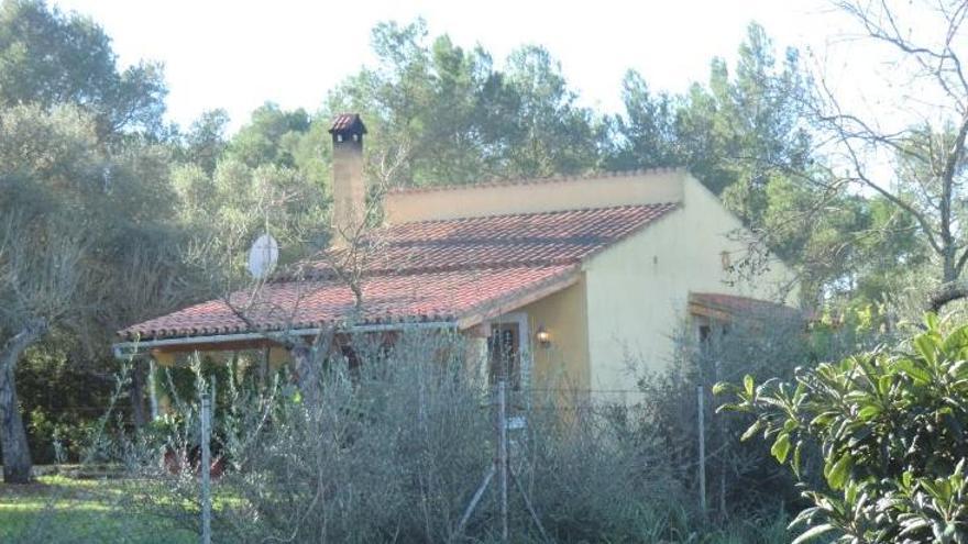 Inselrat reißt illegal errichtetes Haus in Gemeinde Algaida ab