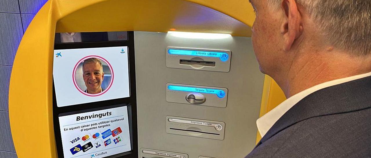 CaixaBank comienza a instalar en la provincia cajeros con reconocimiento facial