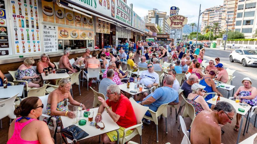 Benidorm &quot;sortea&quot; la debacle de Thomas Cook y mantiene la ocupación