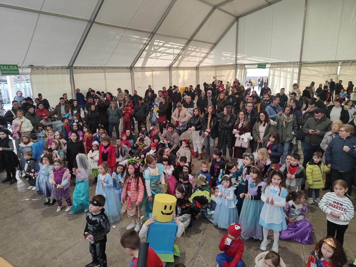 Imágenes: Los más pequeños no fallan a su cita con el carnaval de l'Alcora