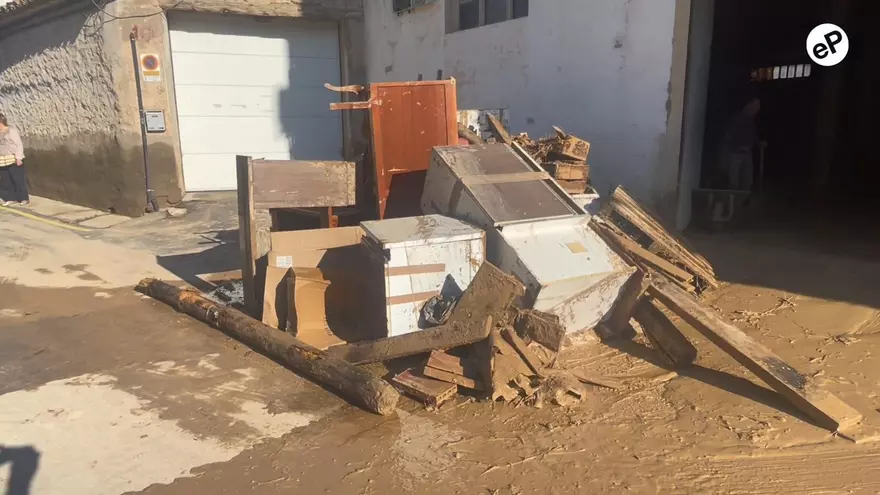 Así avanzan las labores de limpieza en las calles de María de Huerva tras la tormenta