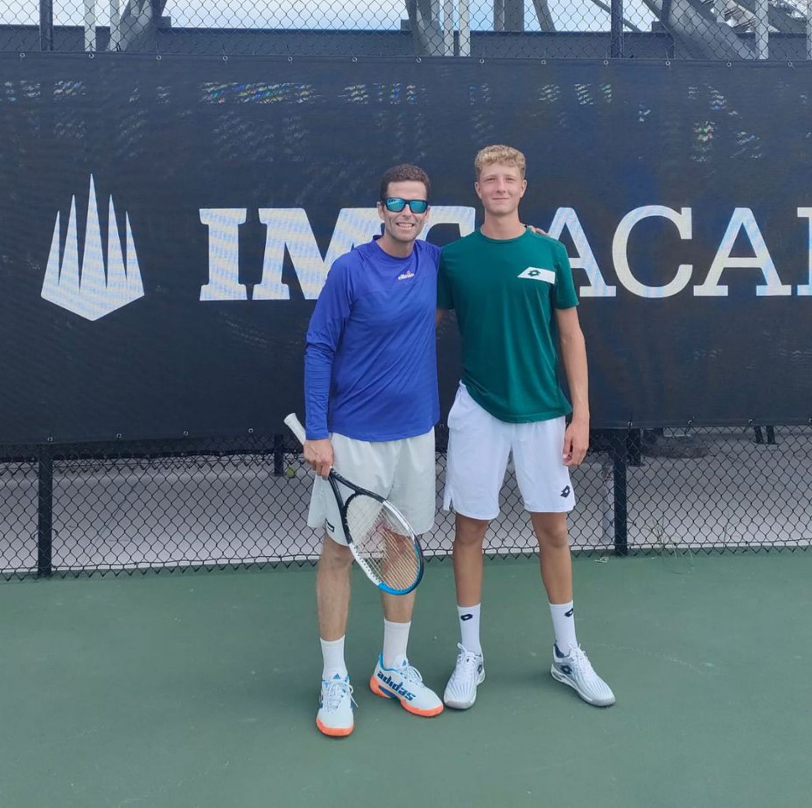 El gijonés Esteban Carril, a la izquierda, junto a Martín Landaluce, en un entrenamiento en Estados Unidos previo al US Open. | E. Carril