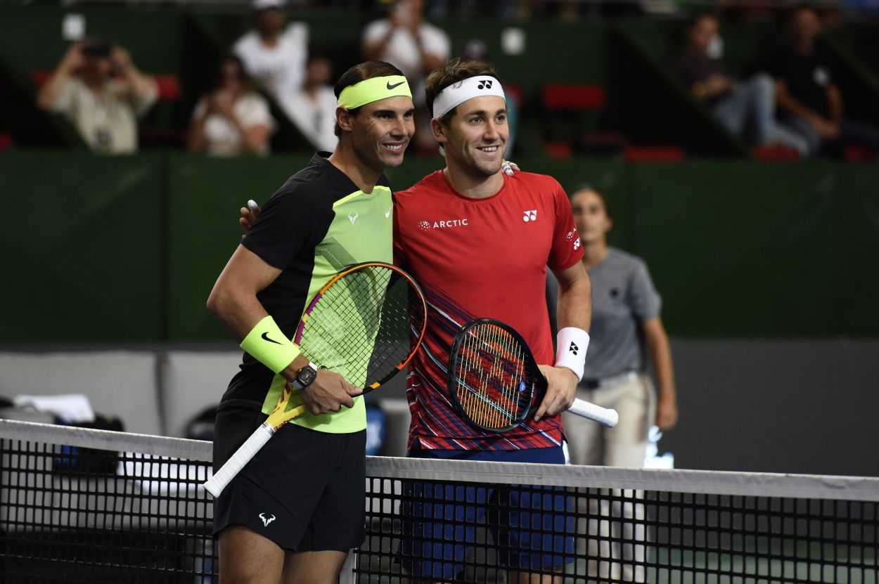 Nadal se divierte jugando al tenis junto a Sabatini en Argentina