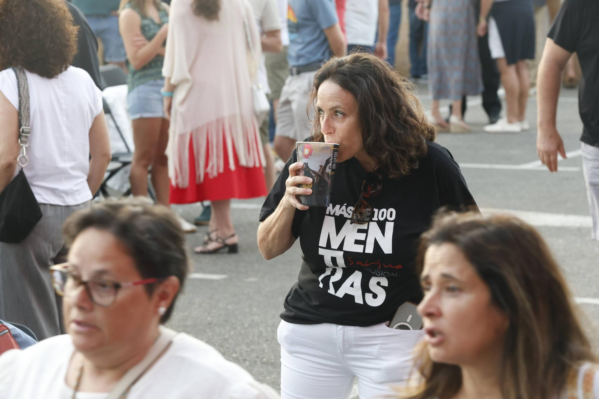 EN IMÁGENES | Gijón rinde homenaje a Sabina: de aquí a la eternidad