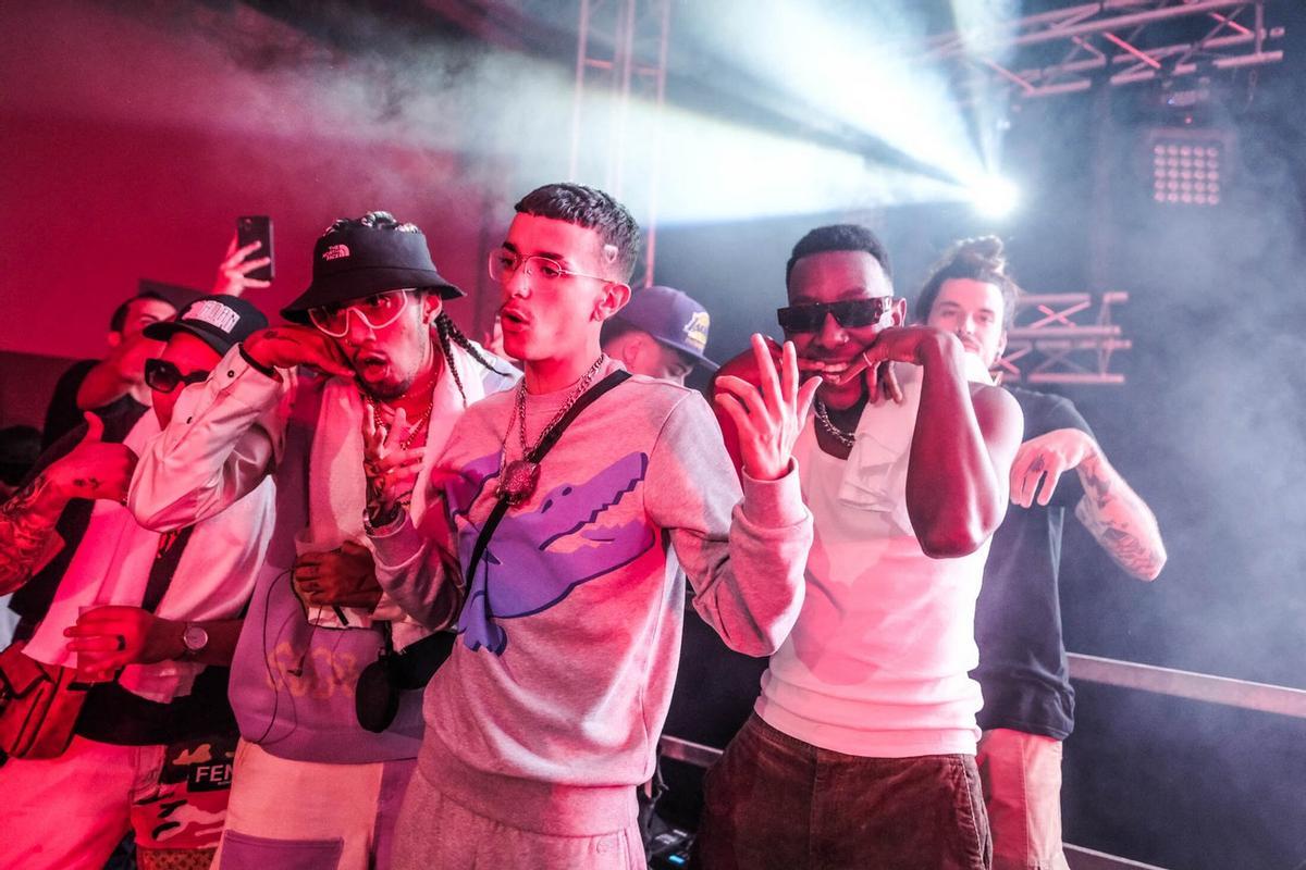 Festival de Música Urbana 'Cayó la noche' Festival de Música Urbana 'Cayó la noche'