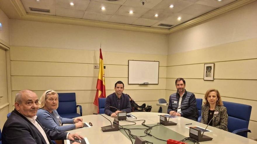 Paterna y Amazon estrechan la colaboración para impulsar el empleo local ante la futura estación logística