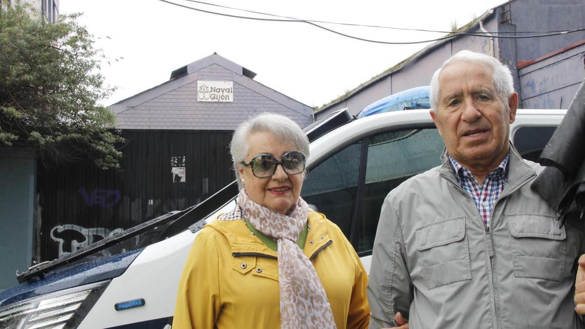 El "diálogo", la alternativa de la calle al conflicto por la franja de Naval Gijón (en imágenes)