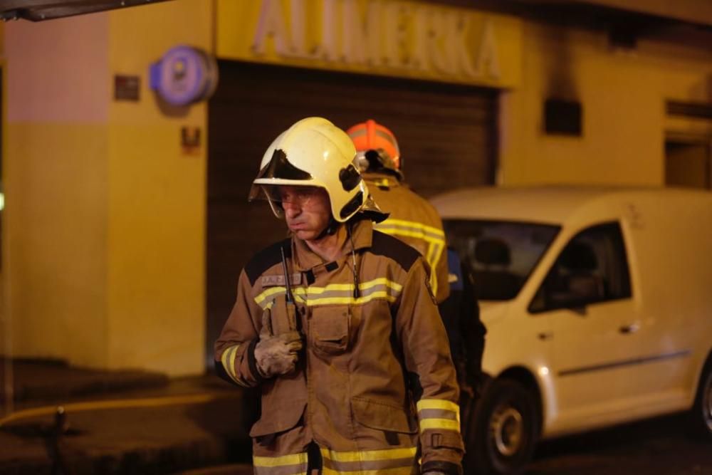 Incendio de un supermercado en Oviedo