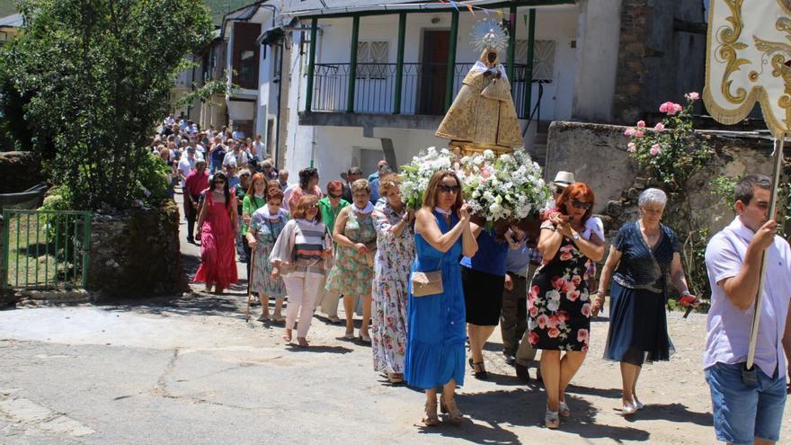 Requejo celebra los 250 años de la llegada de la Virgen de Guadalupe