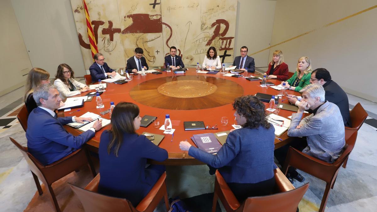 Pere Aragonès preside la reunión del Consell Executiu, este martes.