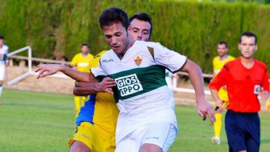 Jordi Hostench con el Elche.