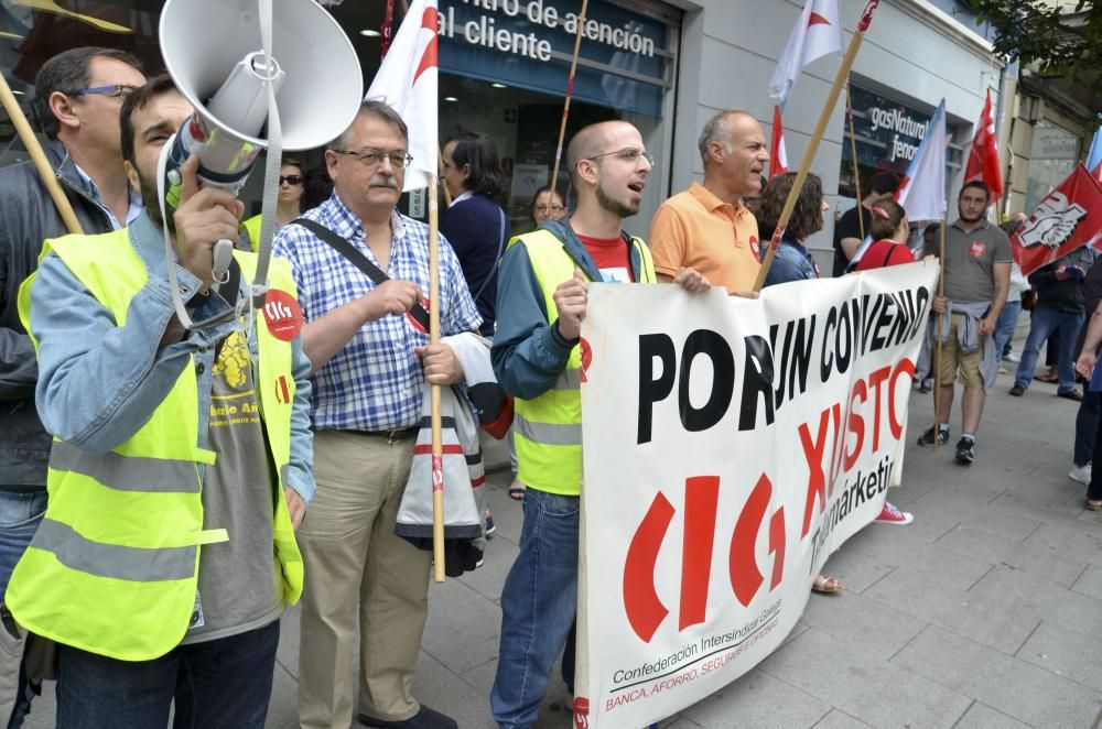 Los sindicatos cifran en un 70% el seguimiento de la huelga para denunciar las condiciones precarias de los 8.000 teleoperadores de Galicia